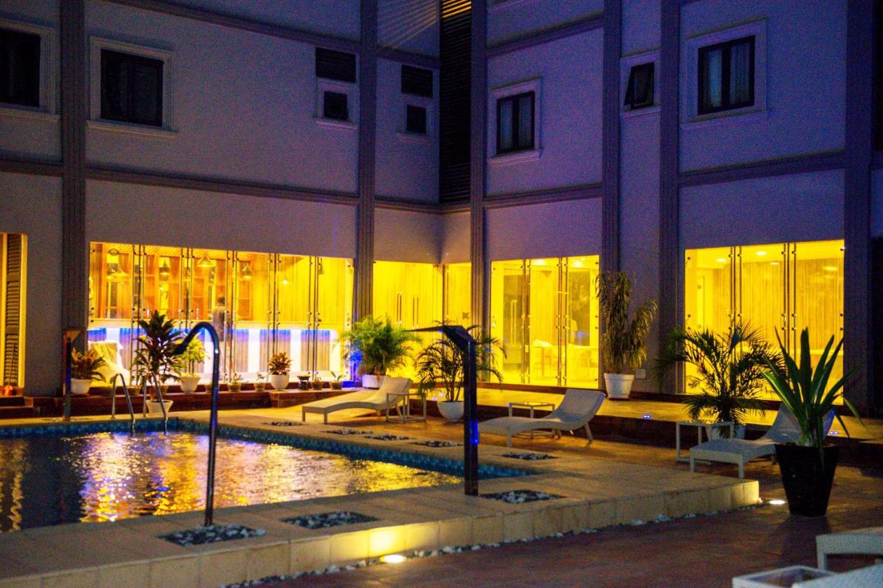 El Doria Hotel Lomé Exteriör bild
